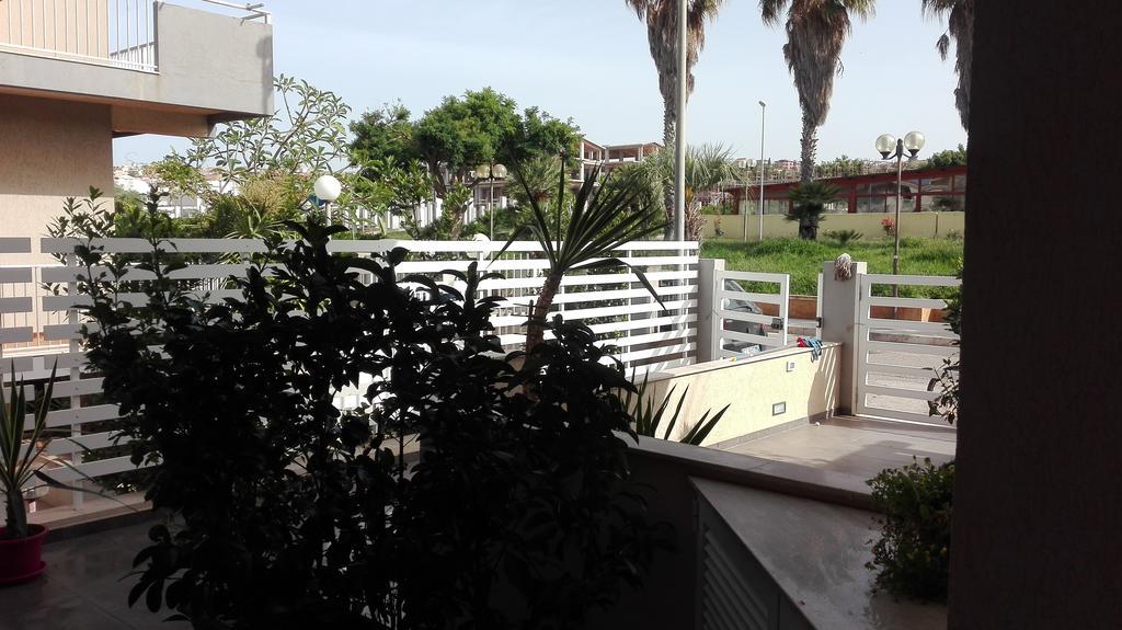 La Casa Bianca Marina di Ragusa Exterior foto